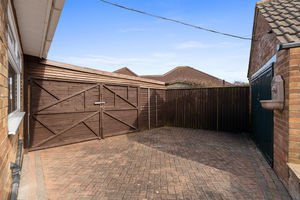 Photo 24- click for photo gallery